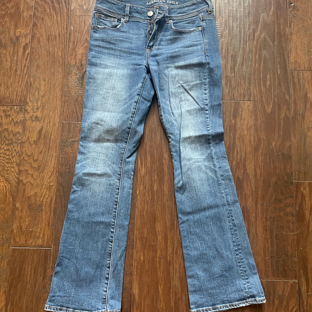 Women’s American Eagle size 8 jeans